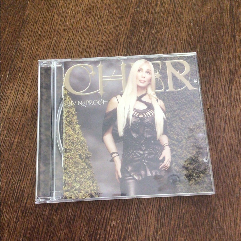 Cher CD